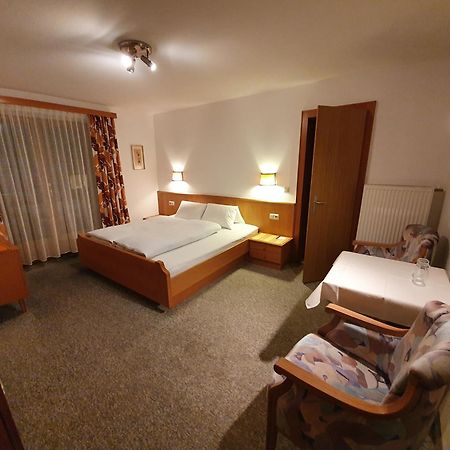 Haus Monika Und Haus Claudia Hotel Mayrhofen Luaran gambar