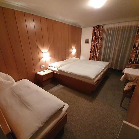 Haus Monika Und Haus Claudia Hotel Mayrhofen Luaran gambar