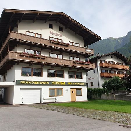 Haus Monika Und Haus Claudia Hotel Mayrhofen Luaran gambar