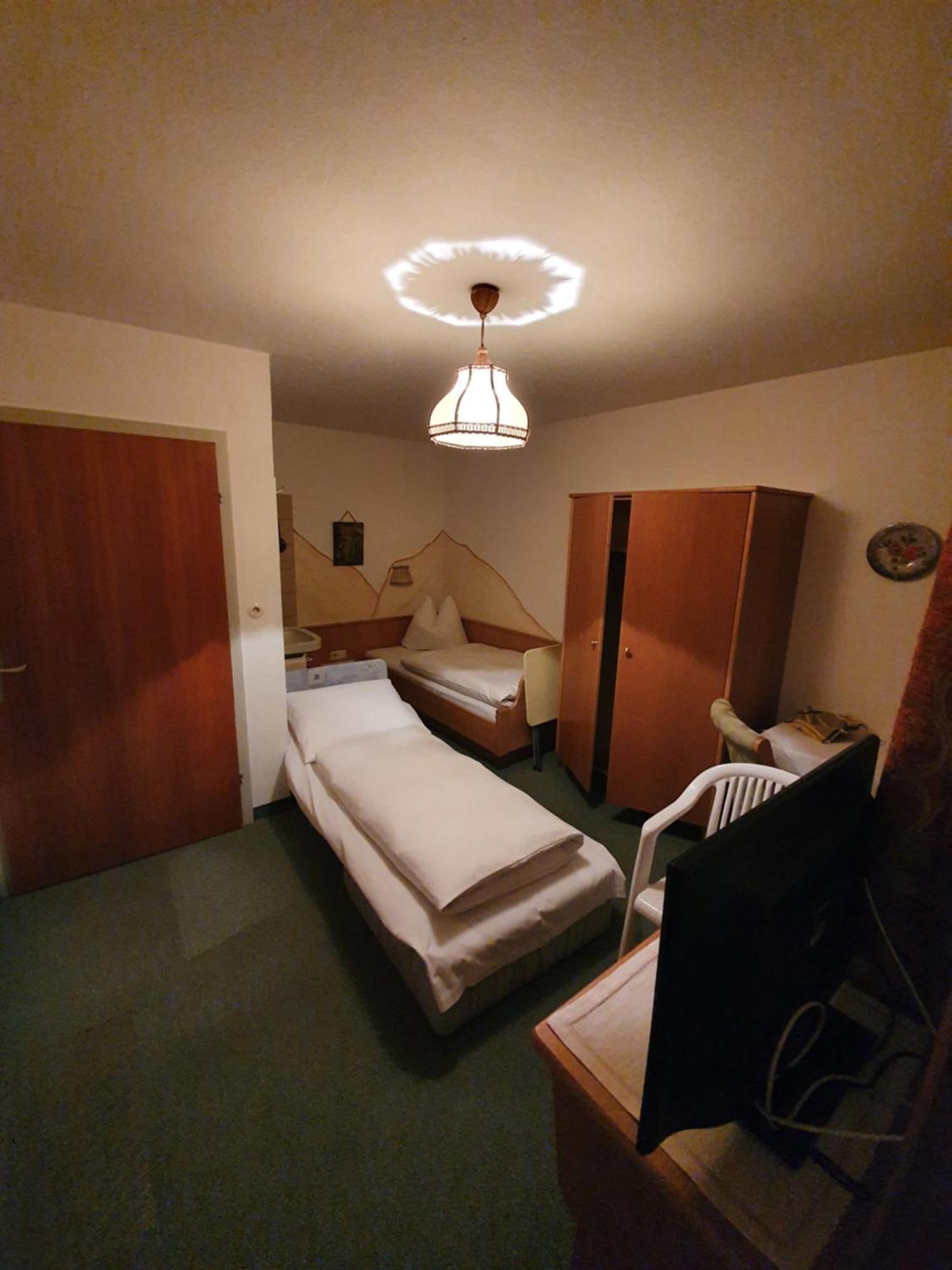 Haus Monika Und Haus Claudia Hotel Mayrhofen Luaran gambar