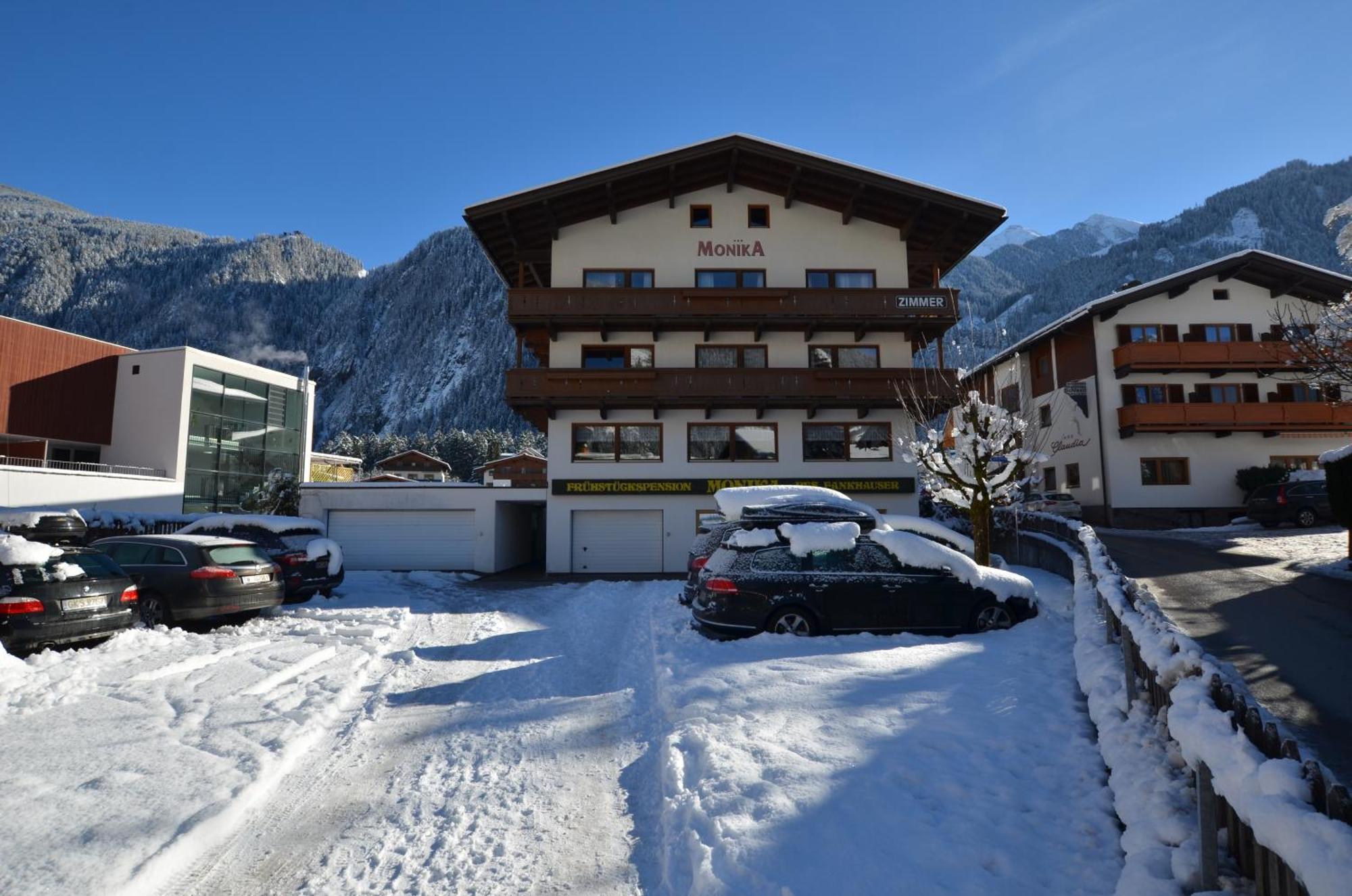 Haus Monika Und Haus Claudia Hotel Mayrhofen Luaran gambar