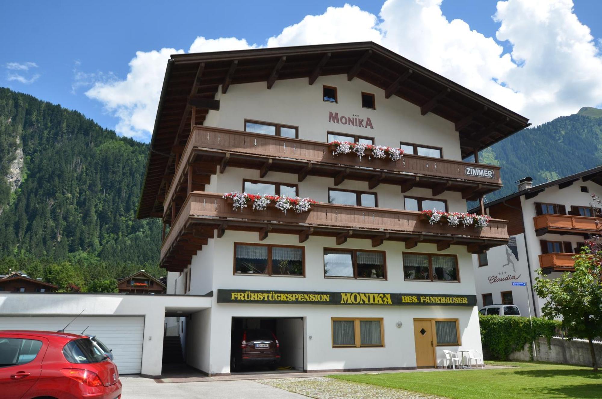 Haus Monika Und Haus Claudia Hotel Mayrhofen Luaran gambar