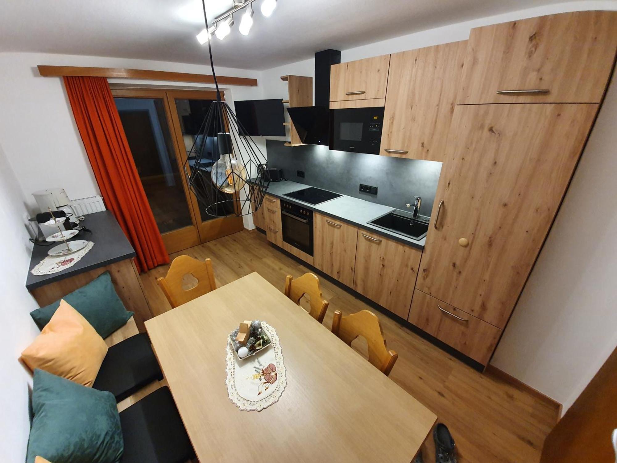 Haus Monika Und Haus Claudia Hotel Mayrhofen Luaran gambar
